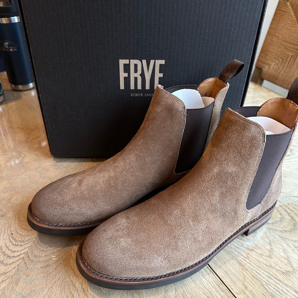 Frye Men's Taupe Suede Dylan Chelsea Boots